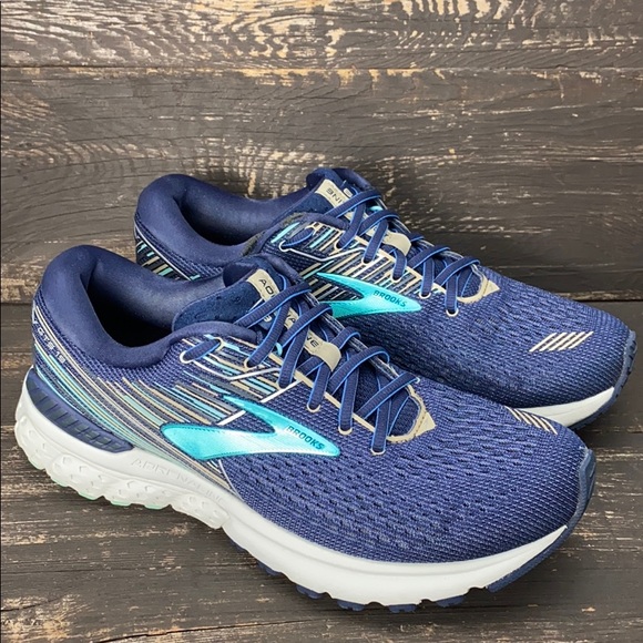 brooks gts size 11